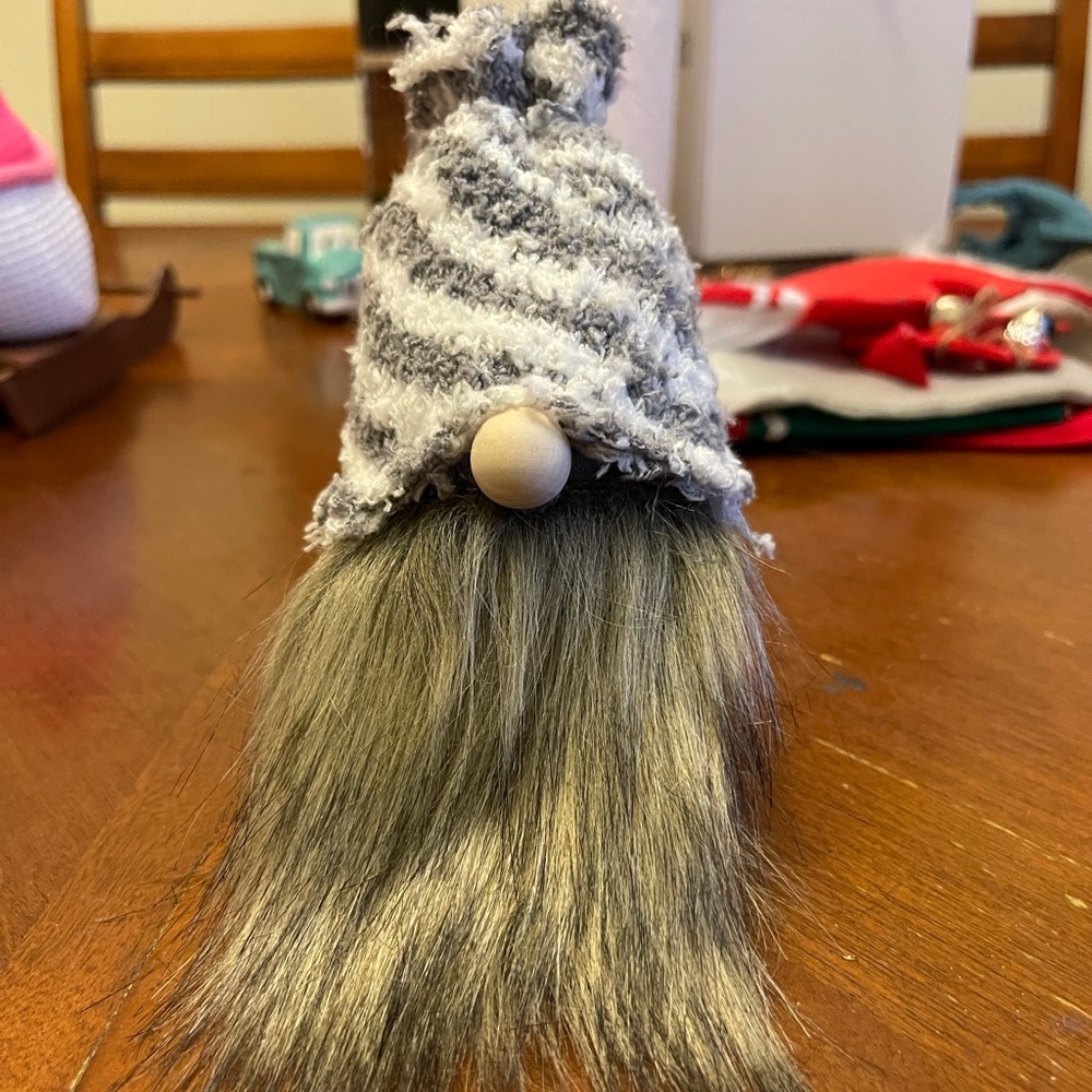 I’m selling homemade gnome